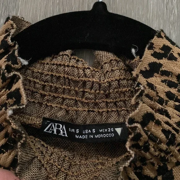 Zara Brown and Black Leopard Print Puff Sleeve Top - Picture 2 of 5